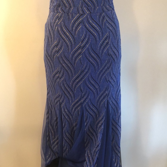 🥂Party designed Party Gown. A Candalite Design with Fun in Mind. Sz L - Picture 9 of 10